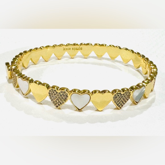 🩷 KATE SPADE Take Heart Hinged Bangle NEW 🩷 - Picture 3 of 8